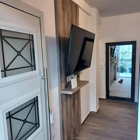 Apartamento Fotinoula1975 *