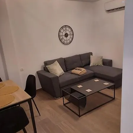 Apartamento Fotinoula1975 *